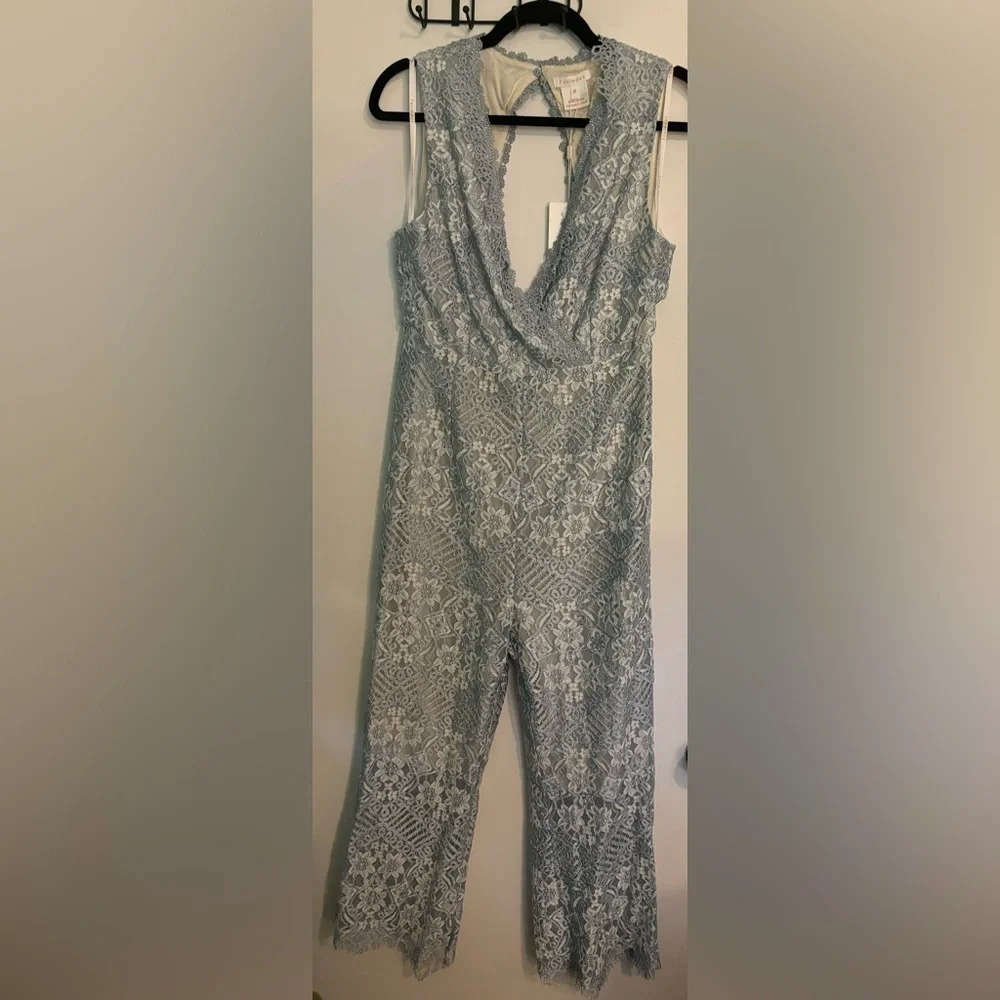 NWT Foxiedox Womens Sz Med Blue Lace Sleeveless Jumpsuit Faux Wrap Cropped Lined - Picture 2 of 12